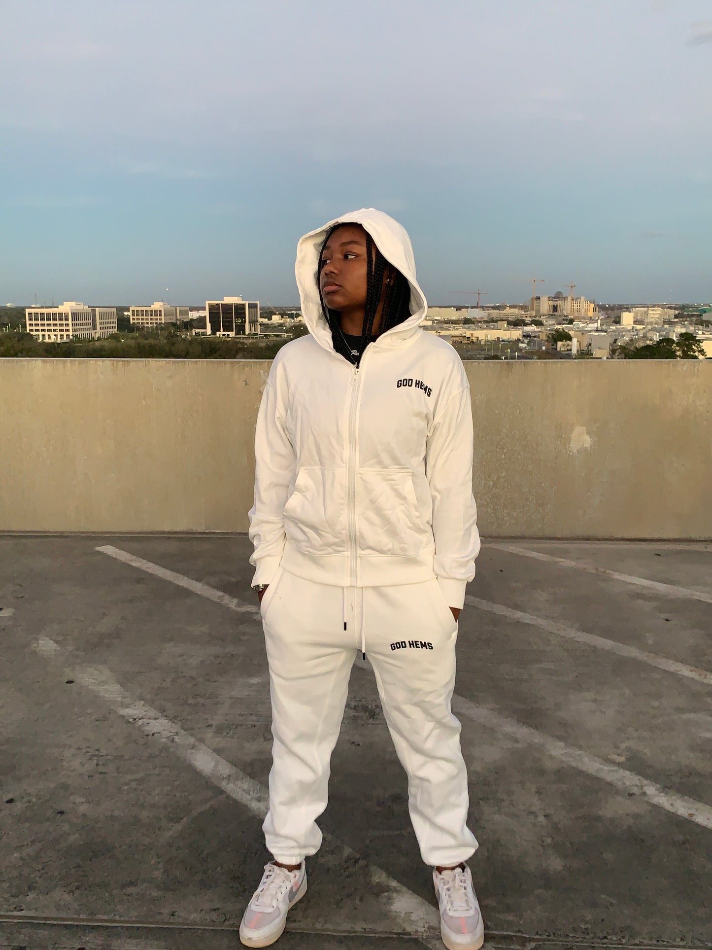 UNIVERSITY COLLECTION - JOGGERS